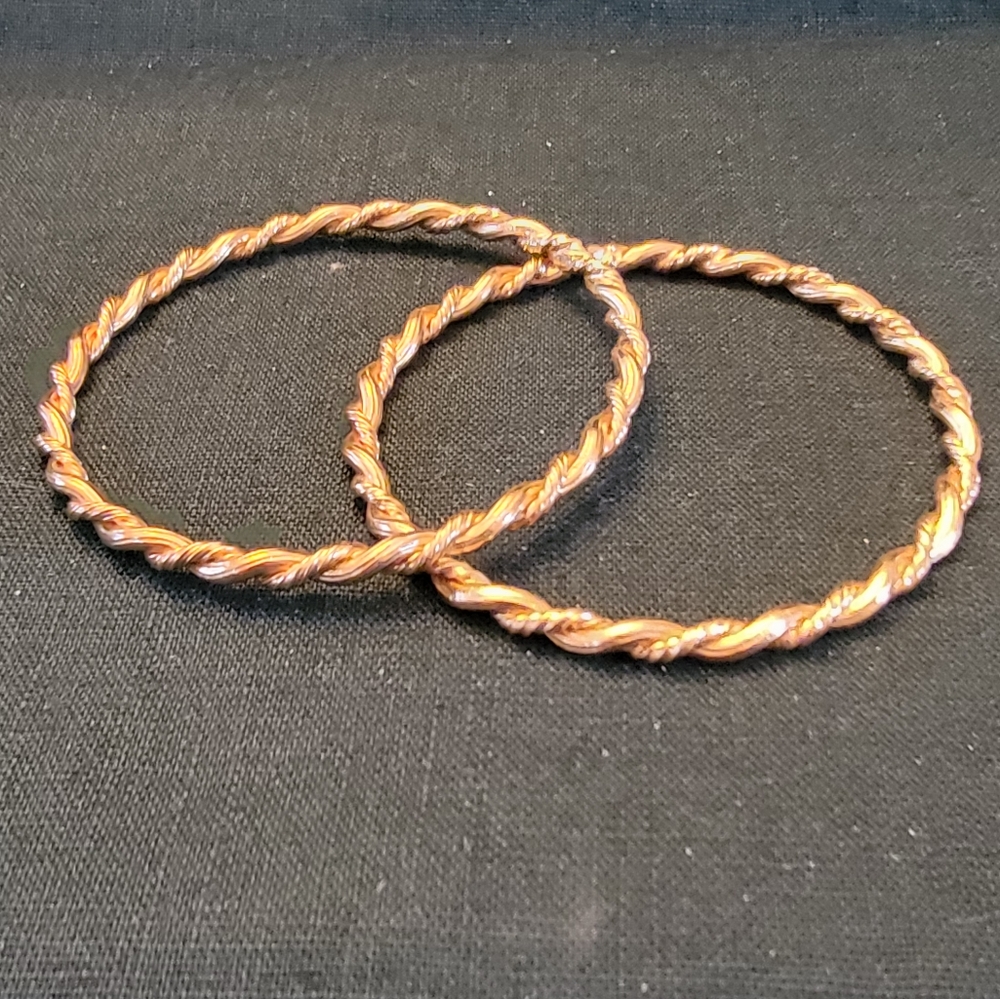EUC Matching Pair Of Goldtone Bracelets